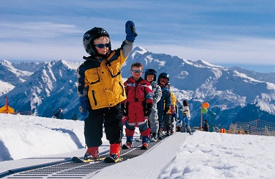 Дети на горнолыжном курорте Эстосадок.